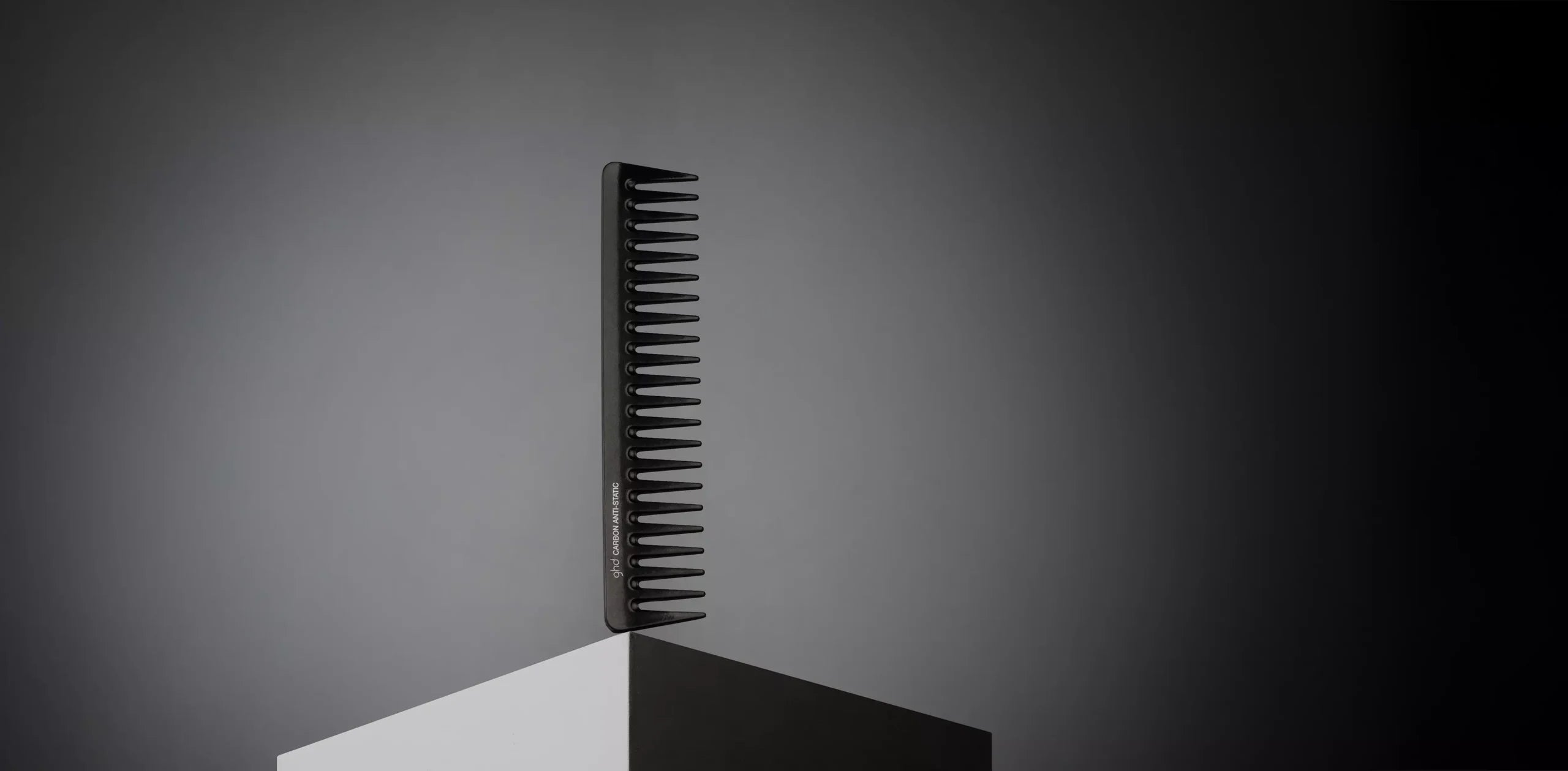 GHD THE Comb OUT - Detangling Comb